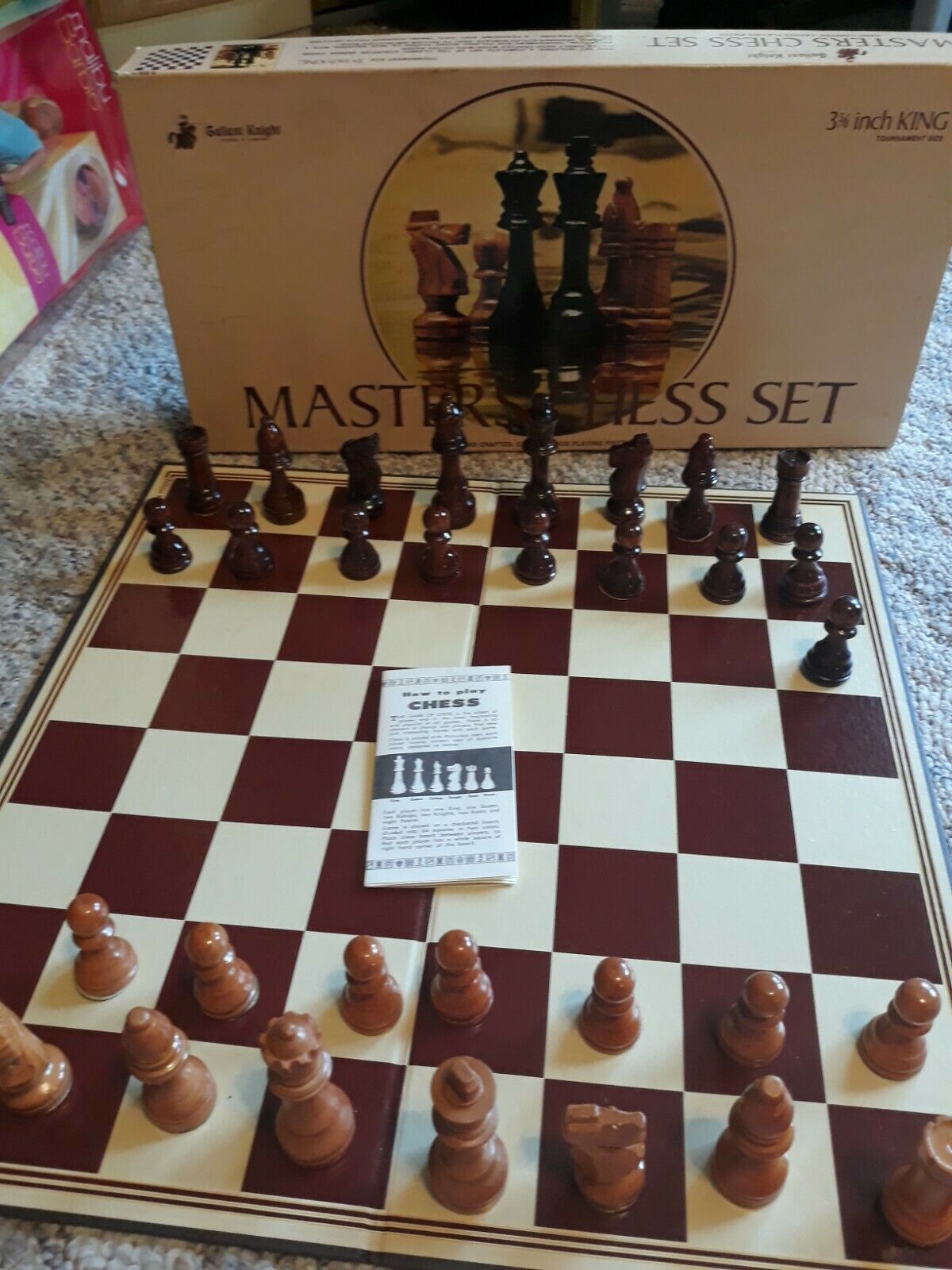 Vintage Gallant Knight Chess Box Tournament Size Hand Carved Wood Pieces